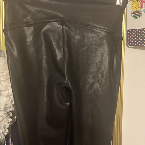 Spanx faux leather legging S - Picture 3 of 4